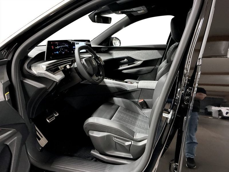 Peugeot e-5008 bild 5