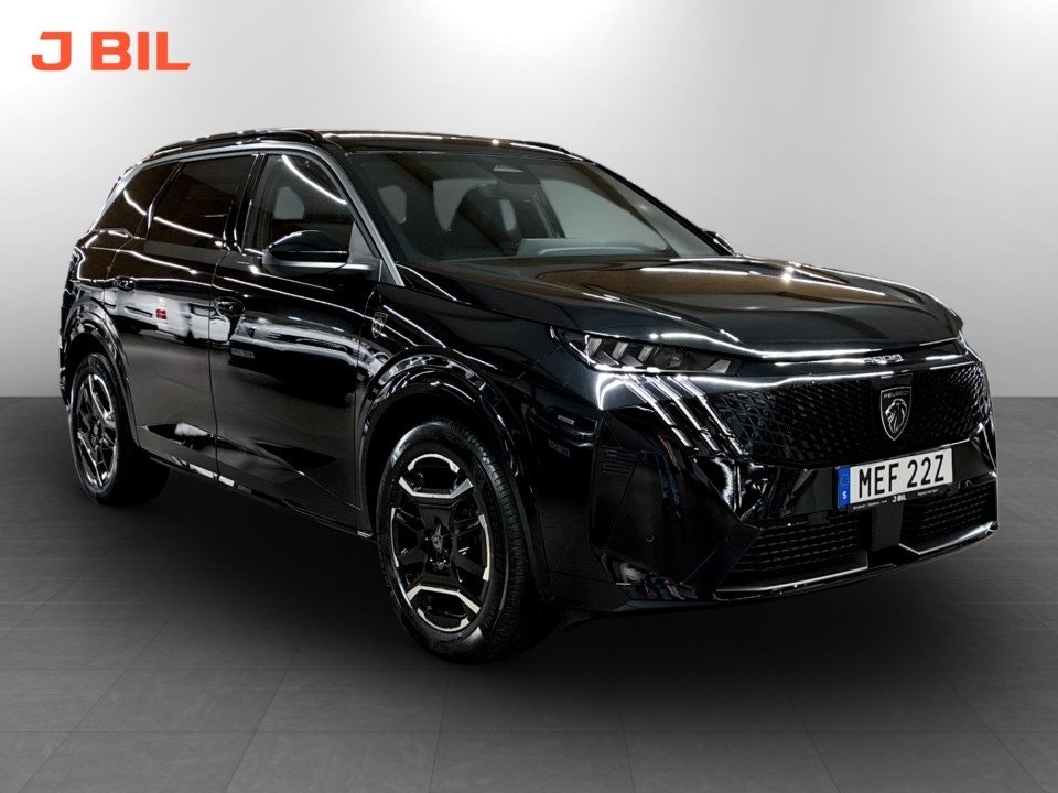 Peugeot e-5008