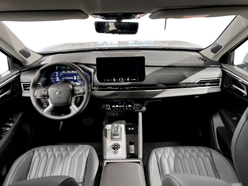 Mitsubishi Outlander bild 2