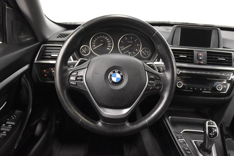 BMW 320 bild 2