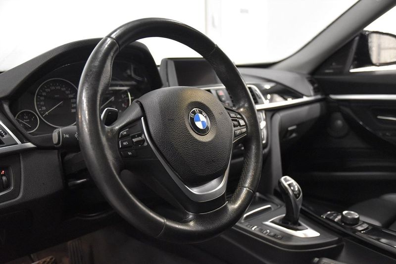 BMW 320 bild 9