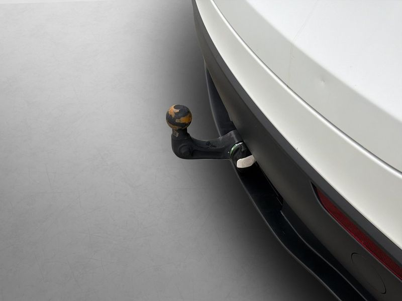 Tesla Model Y bild 18