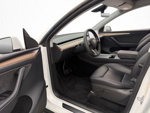 Tesla Model Y bild 12
