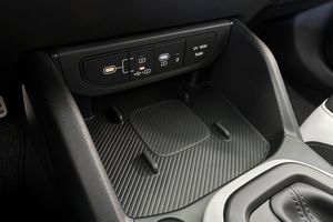 Kia K4 bild 23