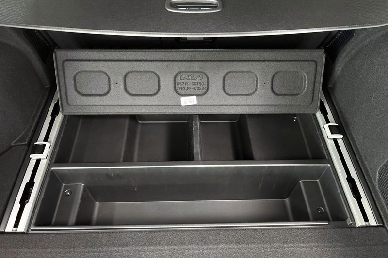 Kia K4 bild 18