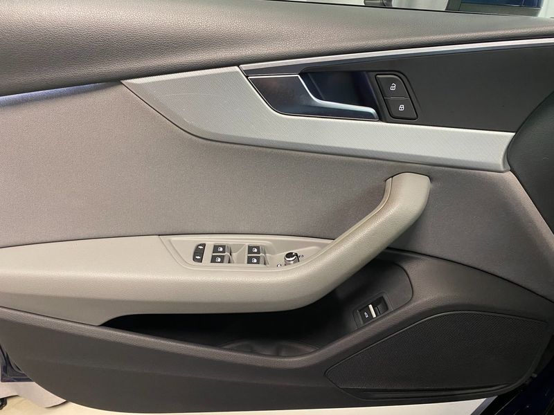 Audi A4 bild 17
