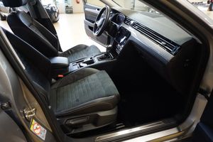 Volkswagen Passat bild 9