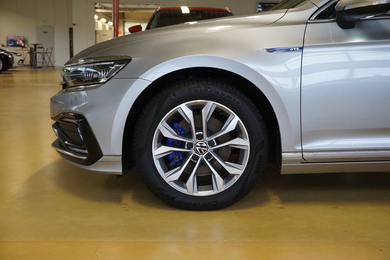 Volkswagen Passat bild 14