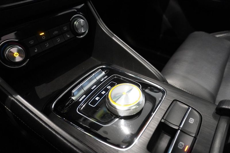 MG ZS EV bild 8