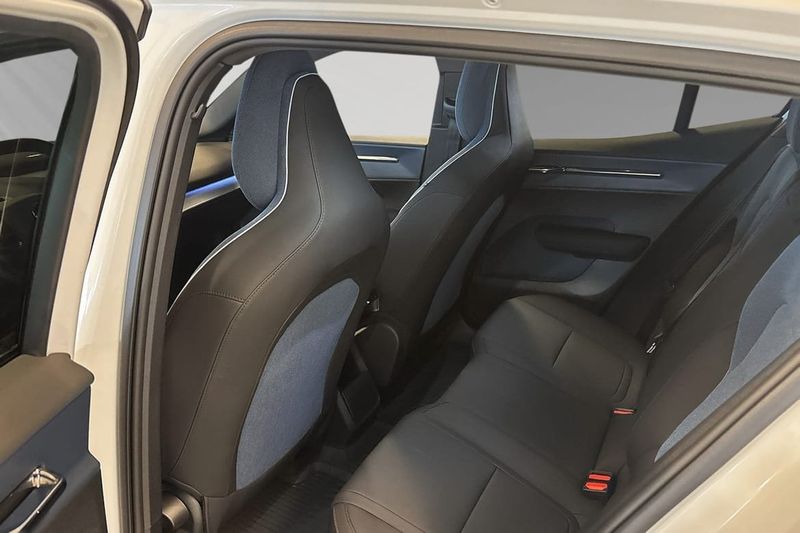 Volvo EX30 bild 8