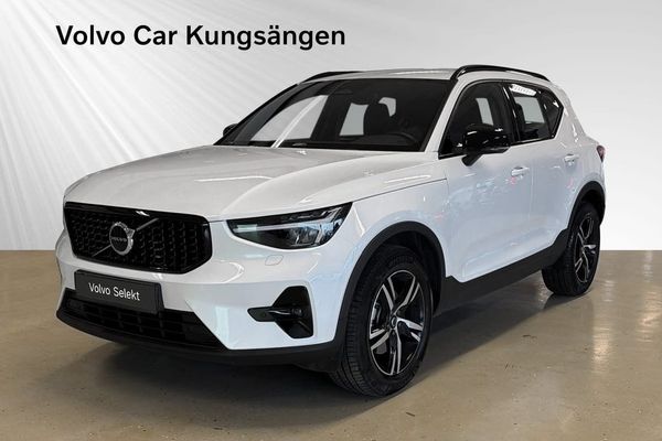 Volvo XC40 B4 FWD Bensin Plus Dark - 2026