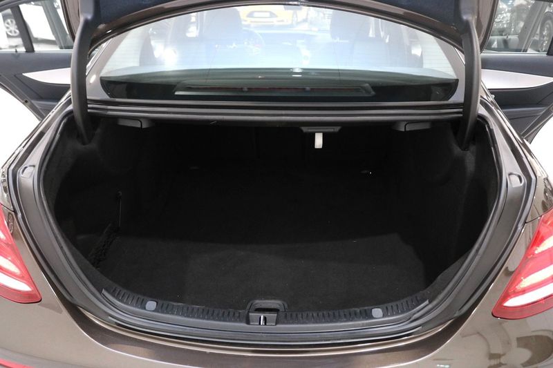 Mercedes E350 bild 18