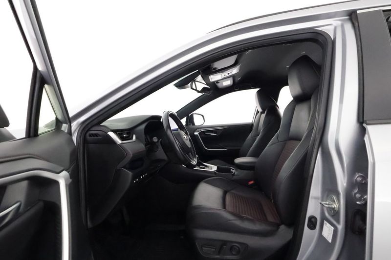 Toyota RAV4 bild 10