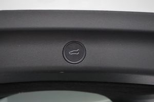 Tesla Model Y bild 26