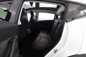 Tesla Model Y bild 12
