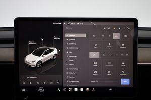 Tesla Model Y bild 18
