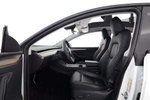 Tesla Model Y bild 10