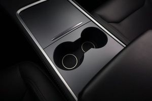 Tesla Model Y bild 23