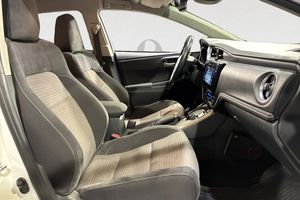 Toyota Auris bild 15