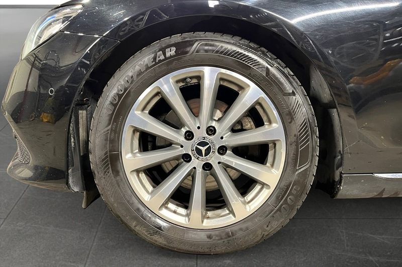 Mercedes E220 bild 17