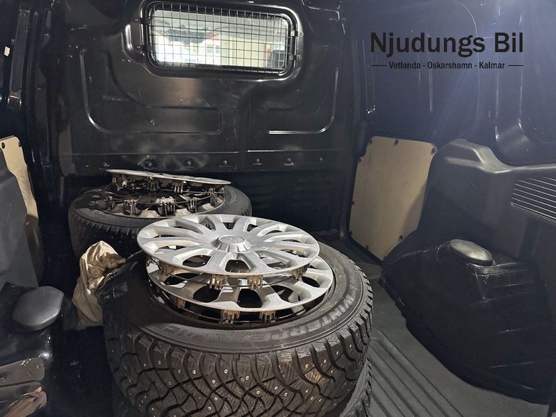 Ford Transit Courier bild 7