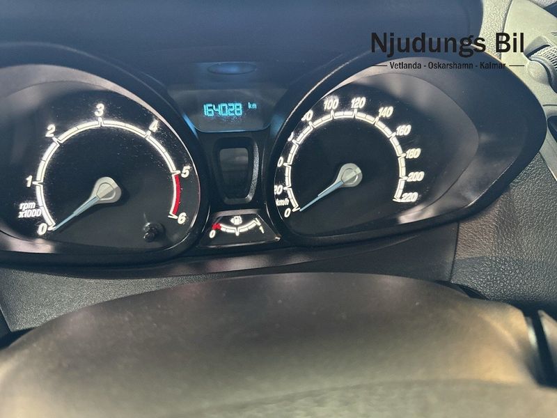 Ford Transit Courier bild 8