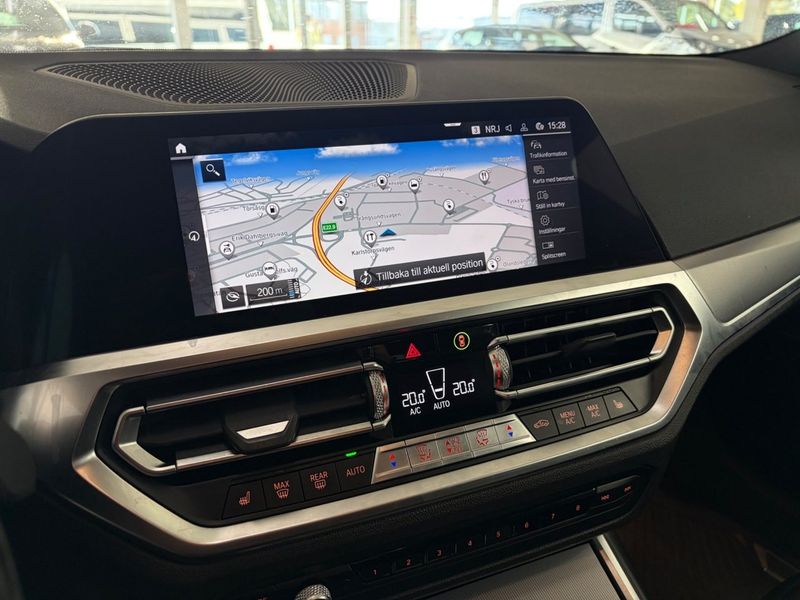 BMW 330 bild 10