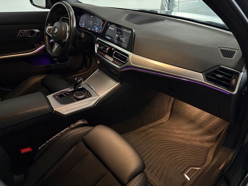 BMW 330 bild 7