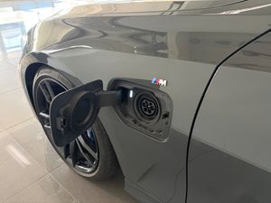 BMW 330 bild 14