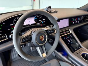 Porsche Taycan bild 17