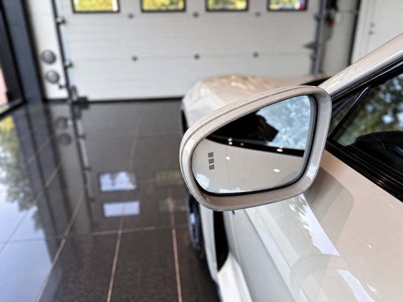 Porsche Taycan bild 19