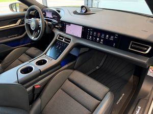 Porsche Taycan bild 16