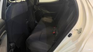 Toyota Yaris bild 12