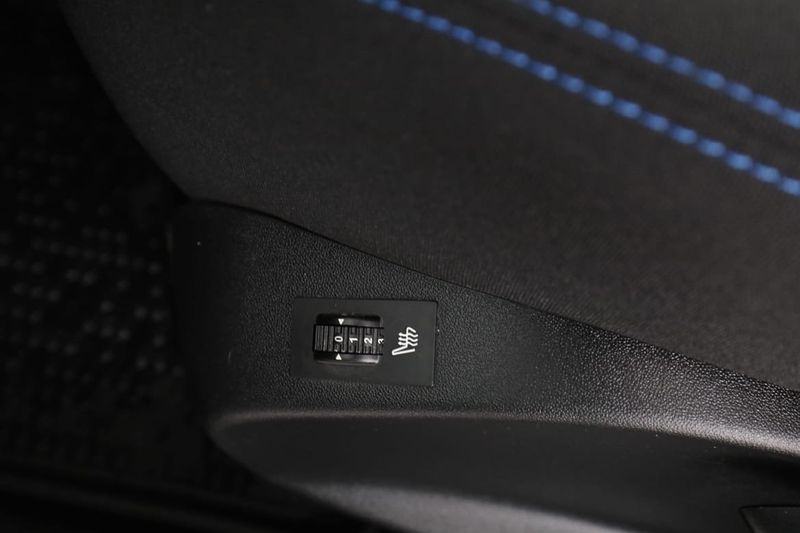 Peugeot 208 bild 32