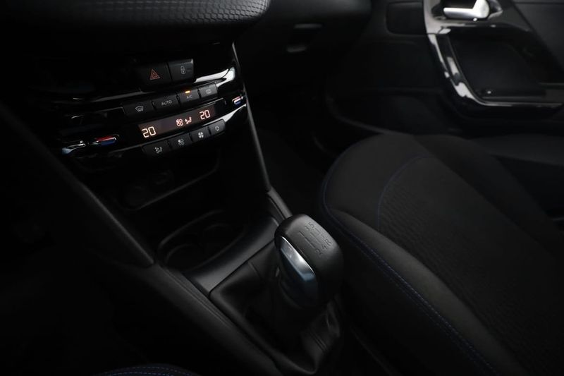 Peugeot 208 bild 23