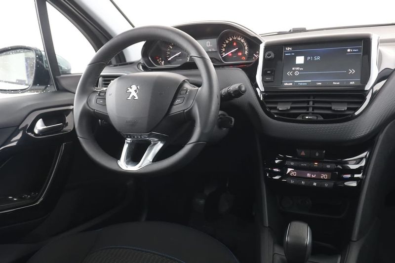 Peugeot 208 bild 14