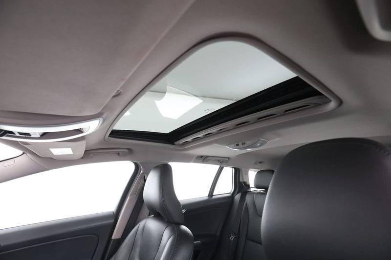 Volvo V60 bild 38