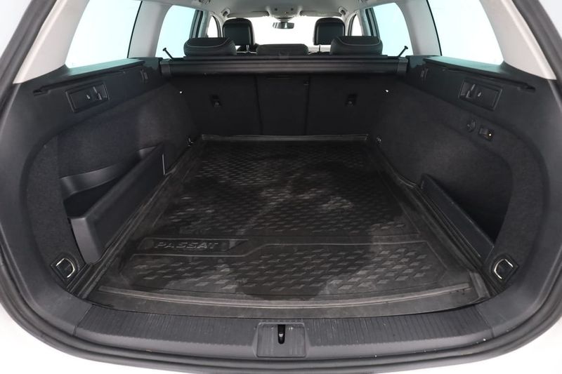 Volkswagen Passat bild 18