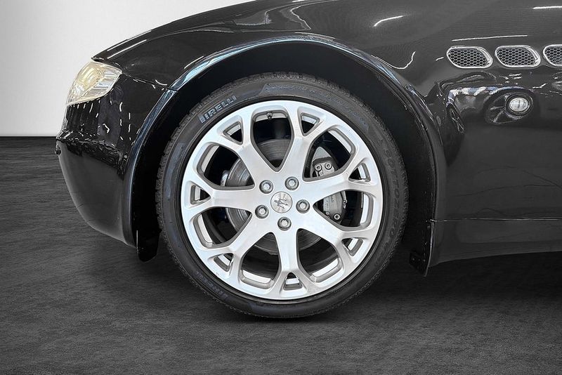 Maserati Quattroporte bild 2