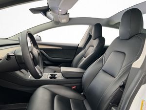 Tesla Model 3 bild 12