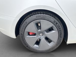 Tesla Model 3 bild 29