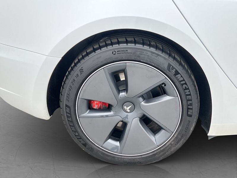 Tesla Model 3 bild 29