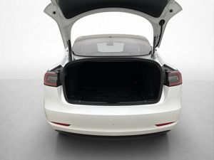 Tesla Model 3 bild 31