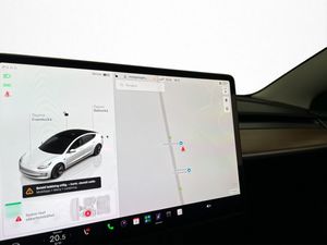 Tesla Model 3 bild 17