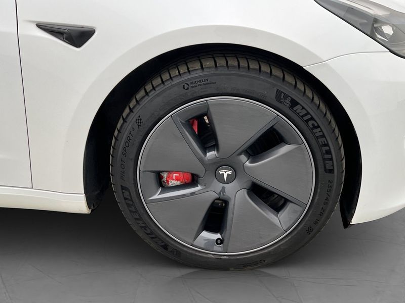 Tesla Model 3 bild 30