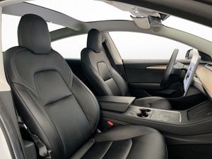 Tesla Model 3 bild 24