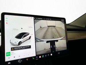 Tesla Model 3 bild 14