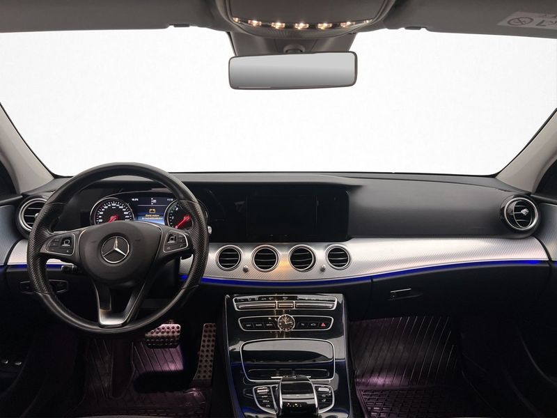 Mercedes E220 bild 14