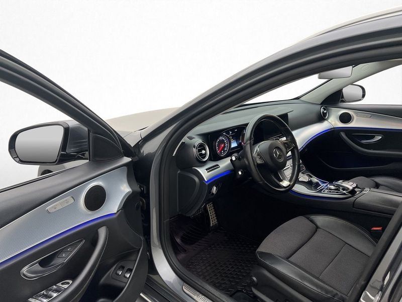 Mercedes E220 bild 12