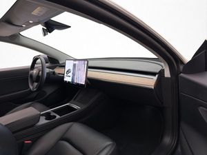 Tesla Model 3 bild 24